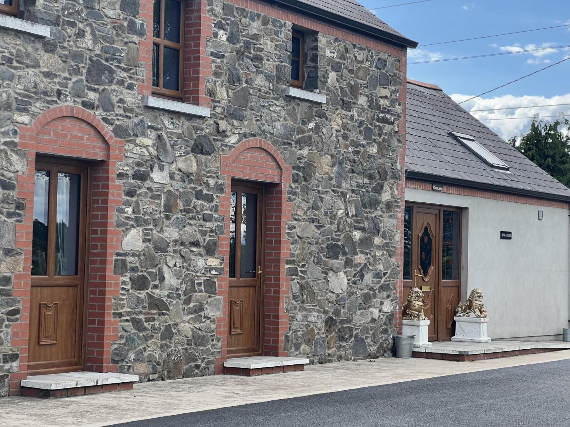 Avoca Lodge Lisburn Buitenkant foto
